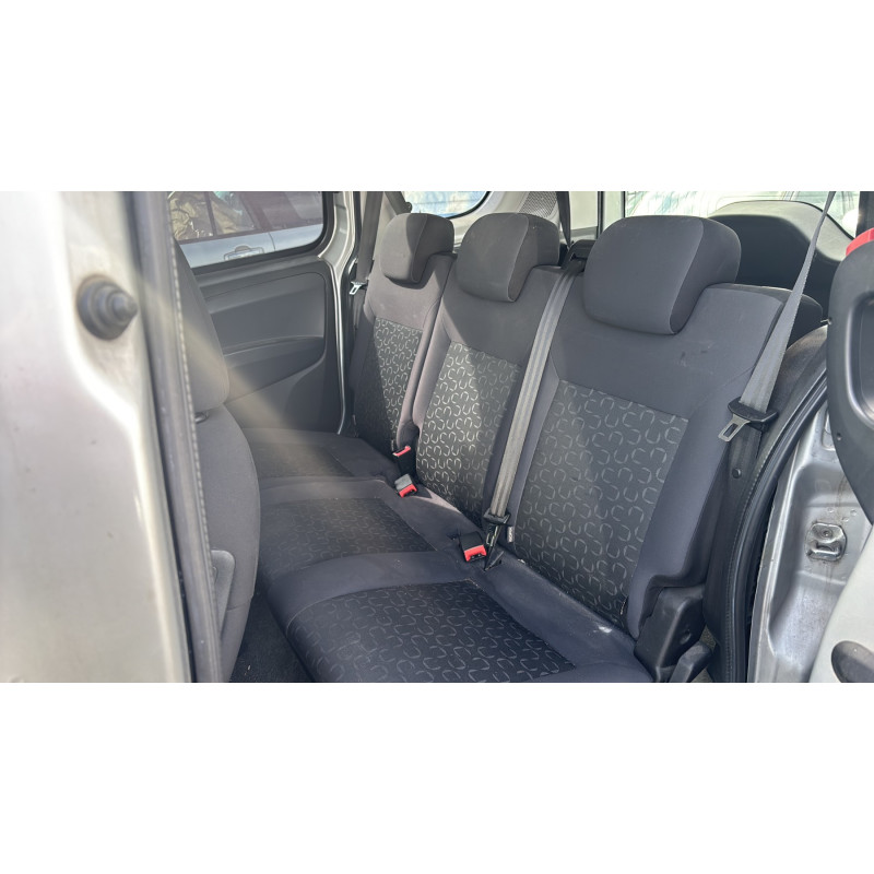 Attache ceinture avant droit FIAT DOBLO 2 Photo n°17