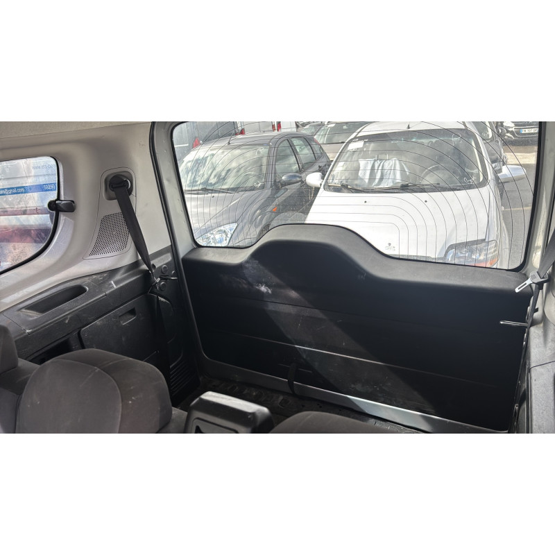 Attache ceinture avant droit FIAT DOBLO 2 Photo n°18