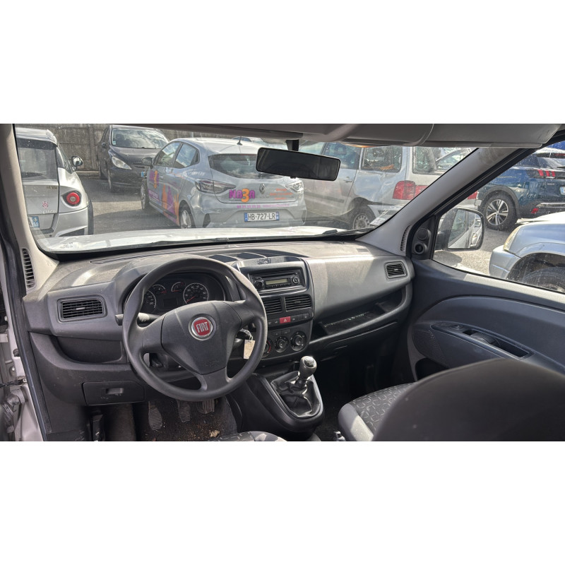 Attache ceinture avant droit FIAT DOBLO 2 Photo n°19