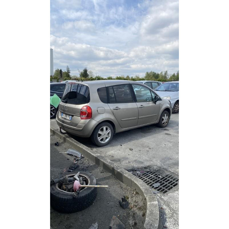Attache ceinture avant gauche RENAULT GRAND MODUS Photo n°16