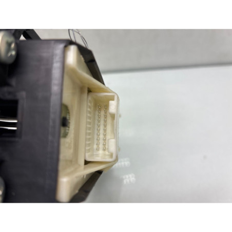 Interrupteur de leve vitre avant gauche TOYOTA PRIUS 3
