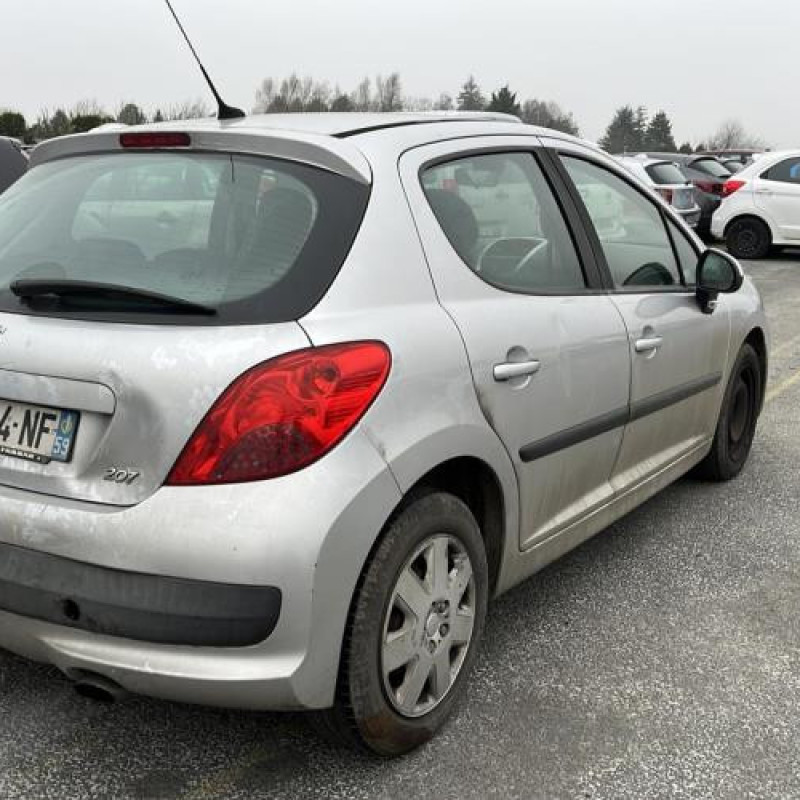 Pretensionneur de ceinture avant droit PEUGEOT 207 Photo n°9