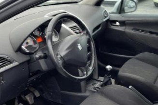Pretensionneur de ceinture avant droit PEUGEOT 207