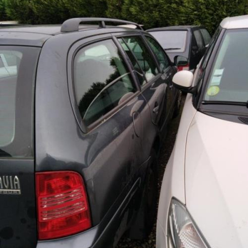Feu arriere principal droit (feux) SKODA OCTAVIA 1 Photo n°6