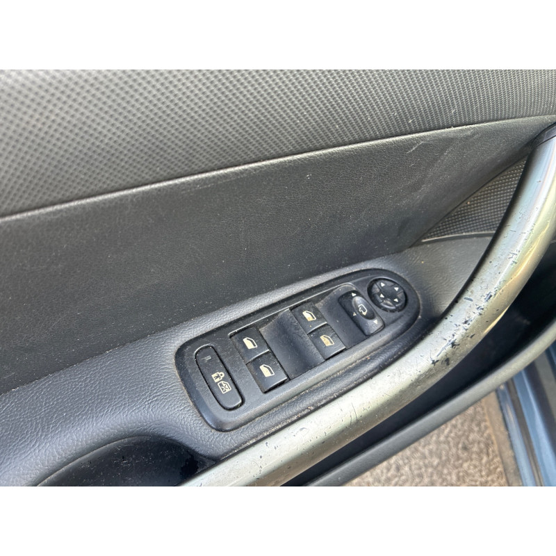 Jante PEUGEOT 308 1 SW Photo n°14