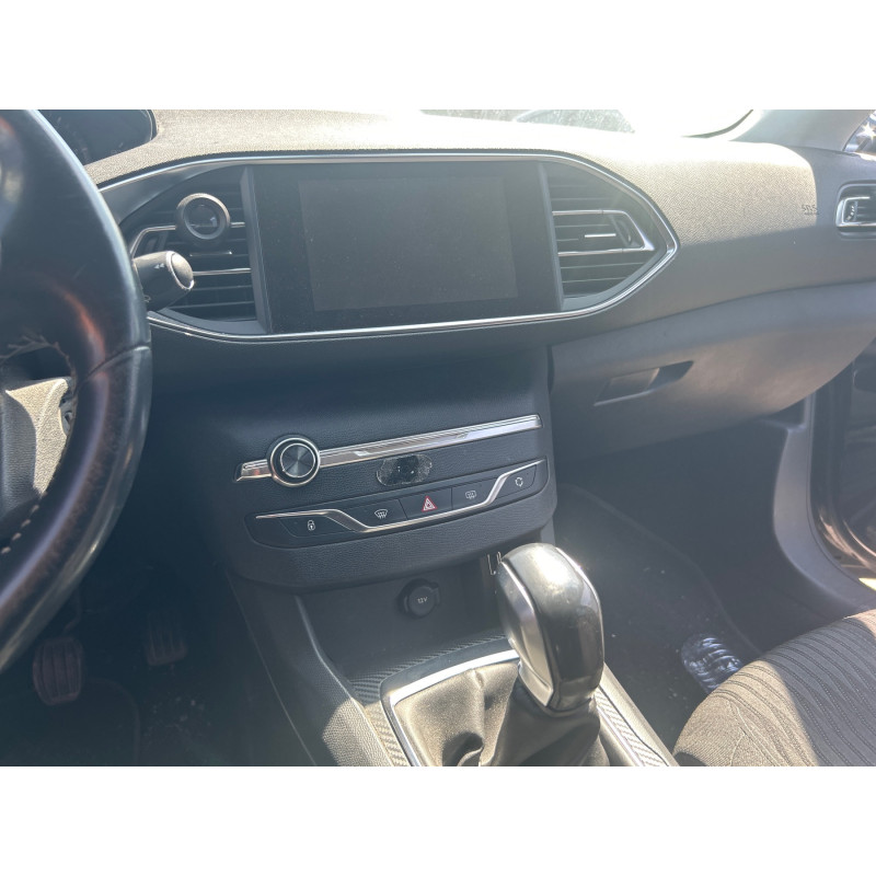 PEUGEOT 308 2 SW PHASE 1 BREAK 1.6 BLUE HDI - 8V TURBO Photo n°8