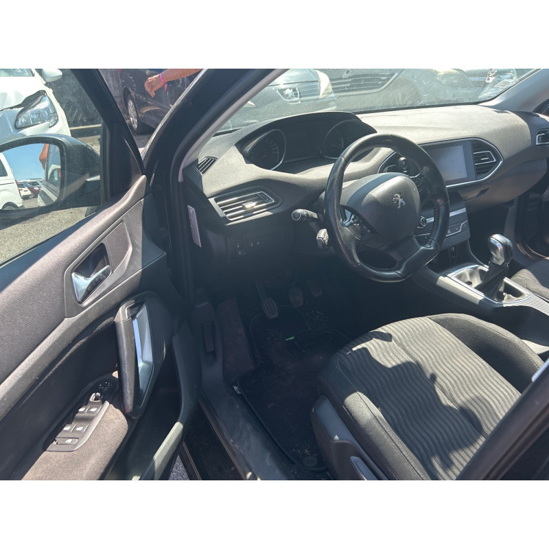 PEUGEOT 308 2 SW PHASE 1 BREAK 1.6 BLUE HDI - 8V TURBO Photo n°9