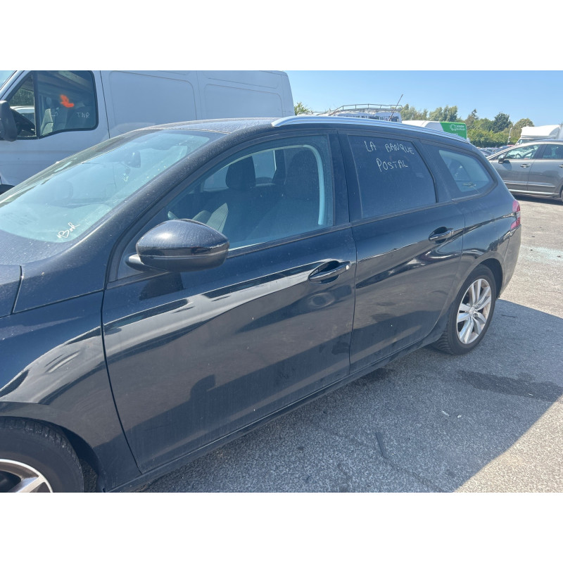 PEUGEOT 308 2 SW PHASE 1 BREAK 1.6 BLUE HDI - 8V TURBO Photo n°10