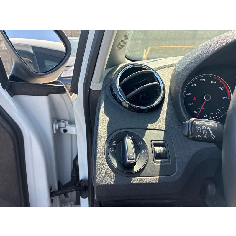 SEAT IBIZA 4 PHASE 3 1.0 MPI - 12V Photo n°14