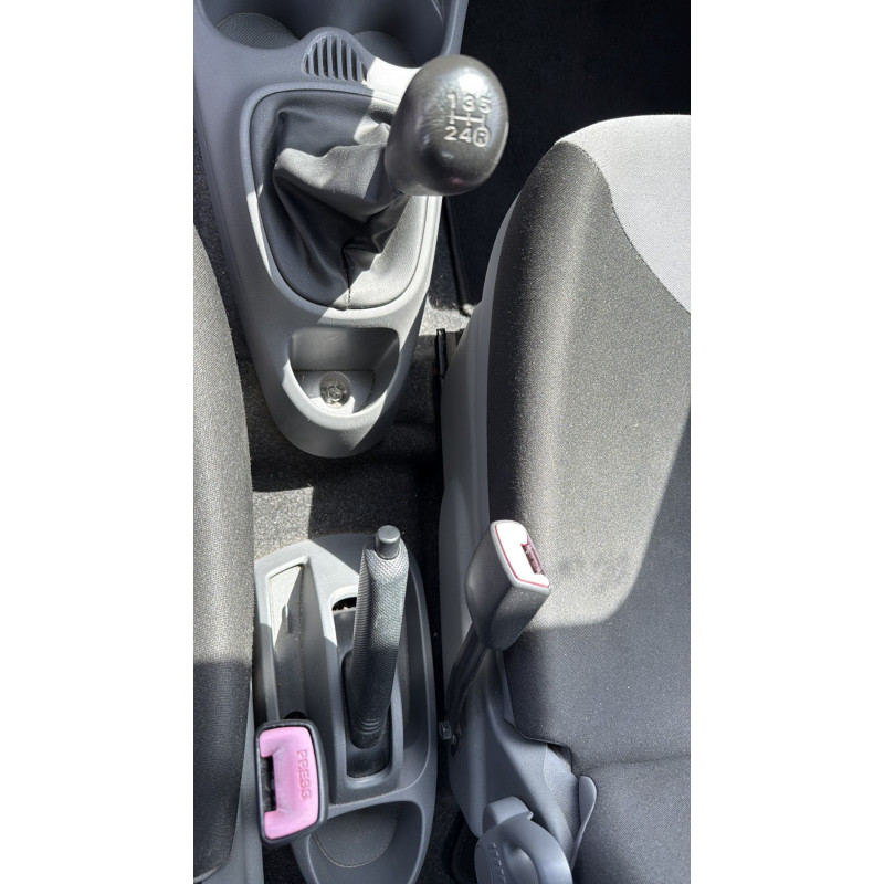 Pare boue avant gauche PEUGEOT 107 Photo n°19