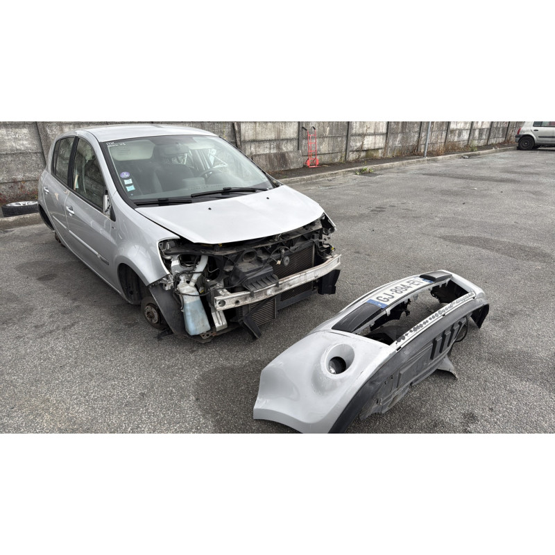 Pare boue avant droit RENAULT CLIO 3 Photo n°6