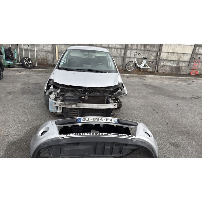 Pare boue avant droit RENAULT CLIO 3 Photo n°12