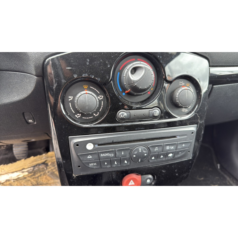 Pare boue avant droit RENAULT CLIO 3 Photo n°18