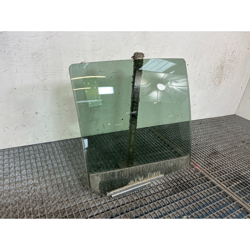 Vitre arriere droit OPEL AGILA B Photo n°3