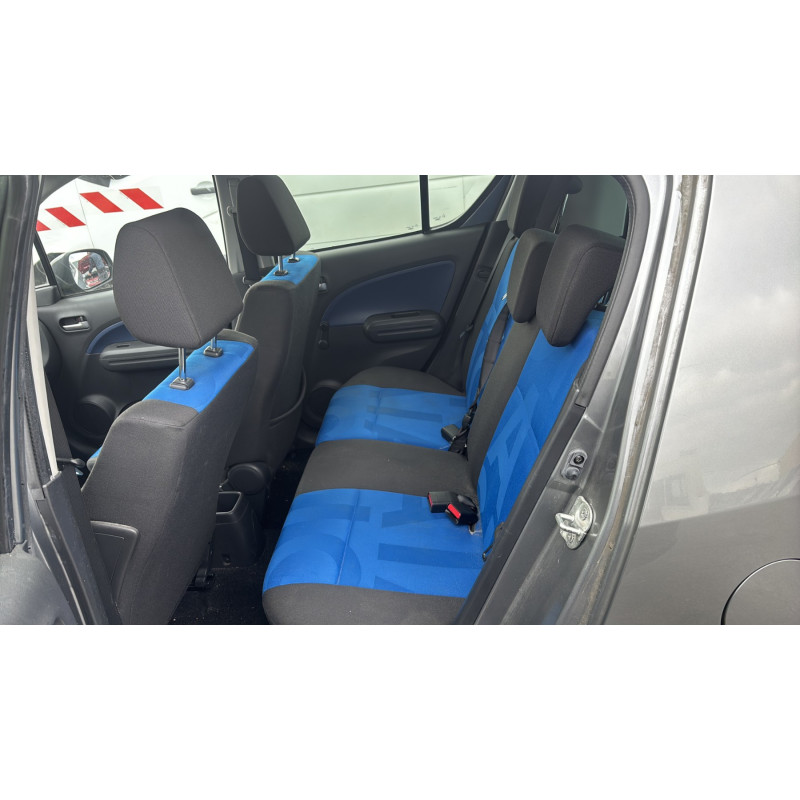 Vitre arriere droit OPEL AGILA B Photo n°17