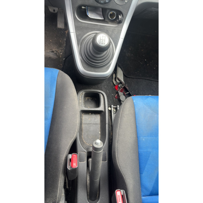 Vitre arriere droit OPEL AGILA B Photo n°20