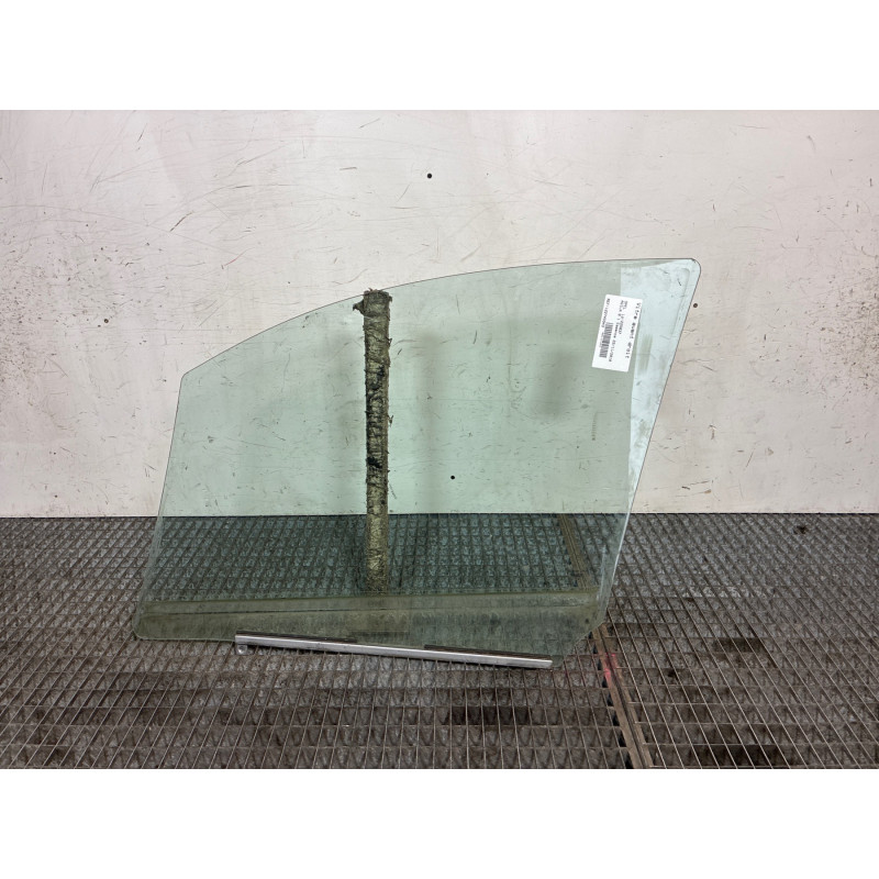 Vitre avant droit OPEL AGILA B Photo n°3