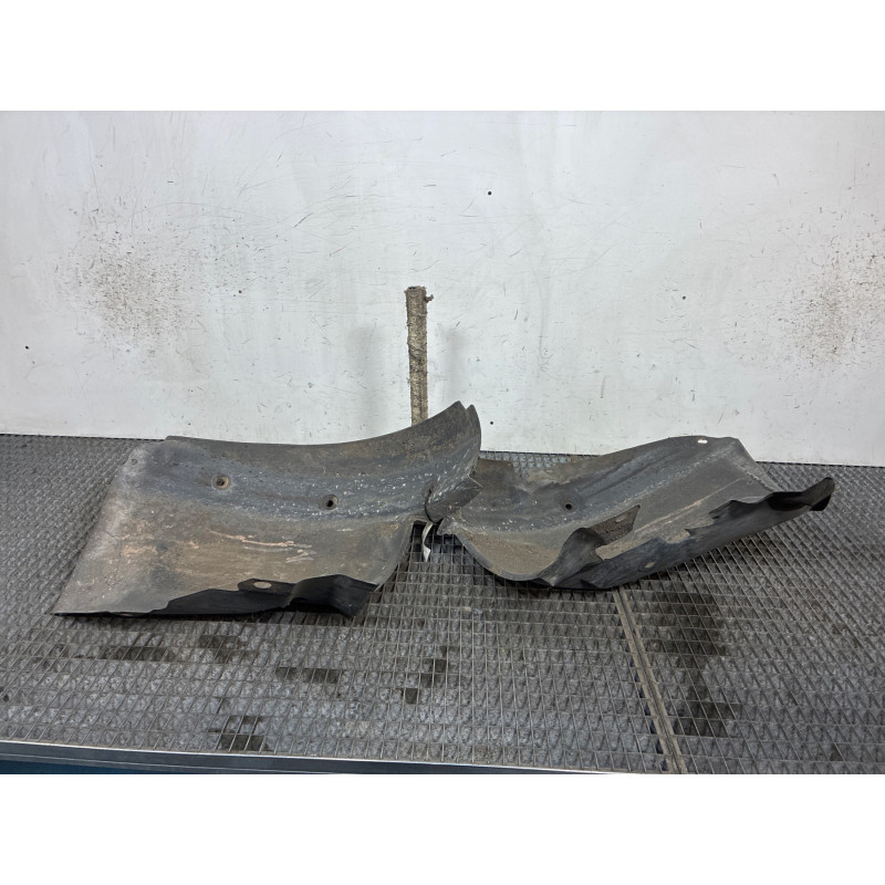 Pare boue avant droit RENAULT SCENIC 2 Photo n°3
