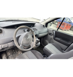 Pare boue avant droit RENAULT SCENIC 2