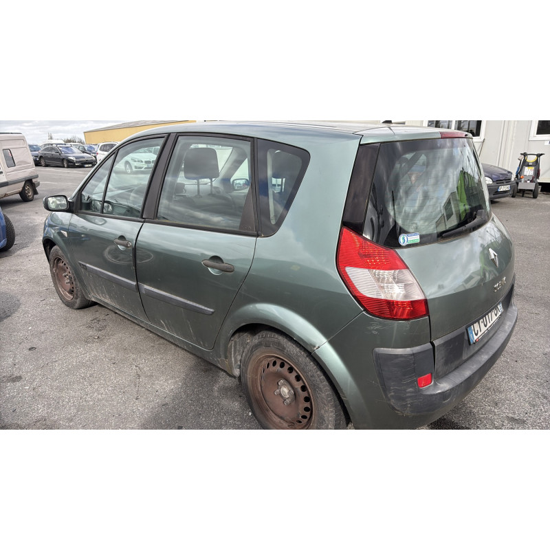 Pare boue avant gauche RENAULT SCENIC 2 Photo n°8