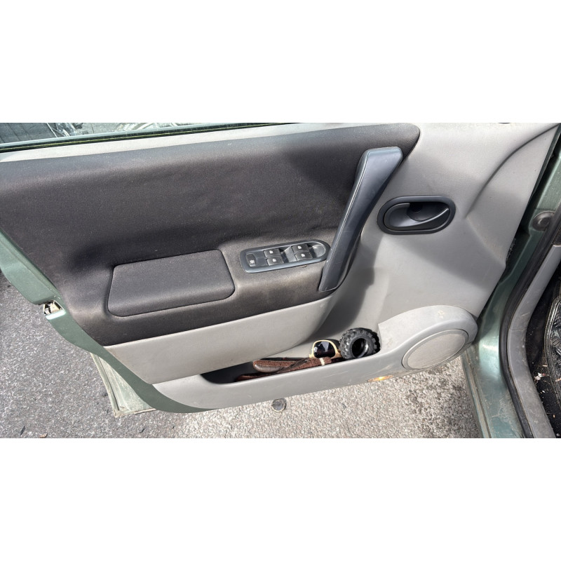 Pare boue avant gauche RENAULT SCENIC 2 Photo n°13