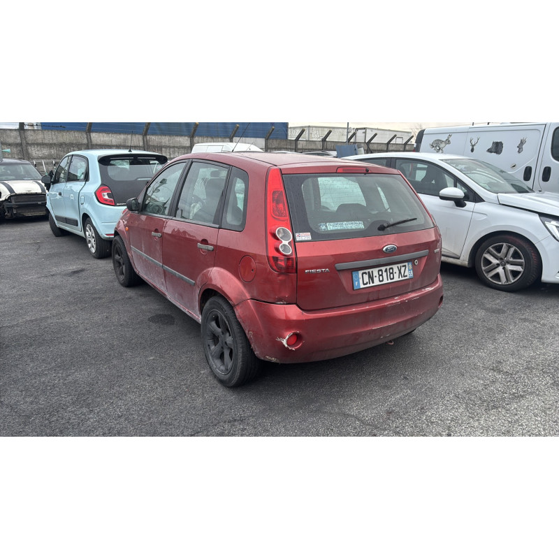 Pare boue avant gauche FORD FIESTA 5 Photo n°8