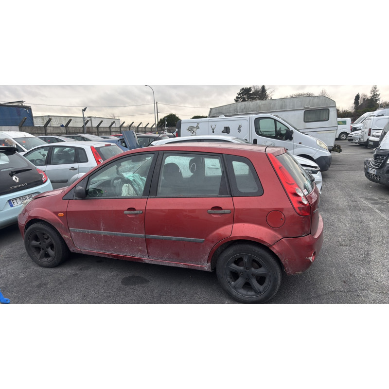 Pare boue avant gauche FORD FIESTA 5 Photo n°10