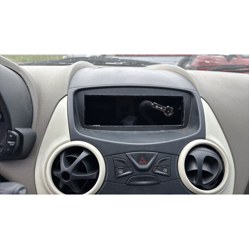 Pare boue avant droit FORD KA 2 Photo n°19