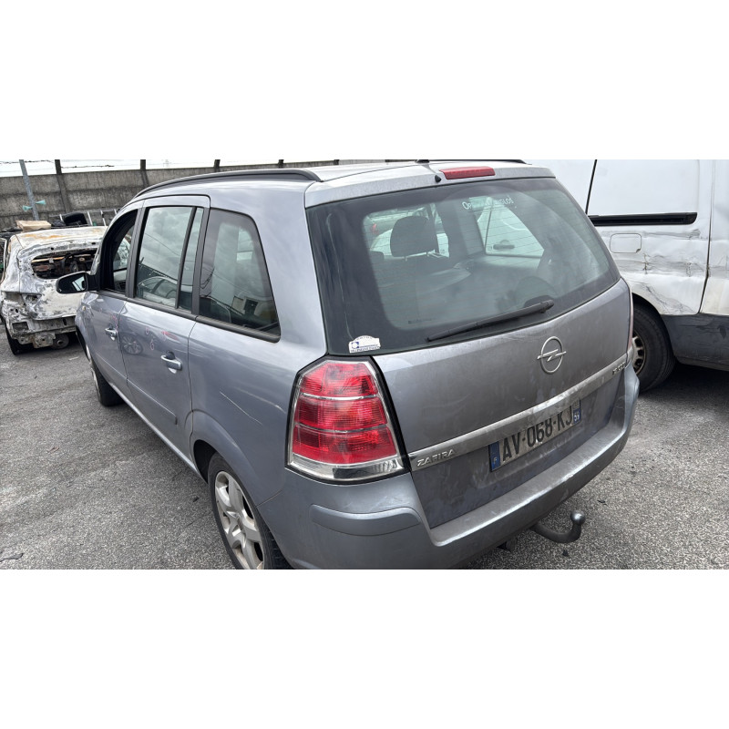 Pare boue avant gauche OPEL ZAFIRA B Photo n°8