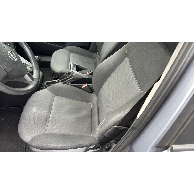 Pare boue avant gauche OPEL ZAFIRA B Photo n°14
