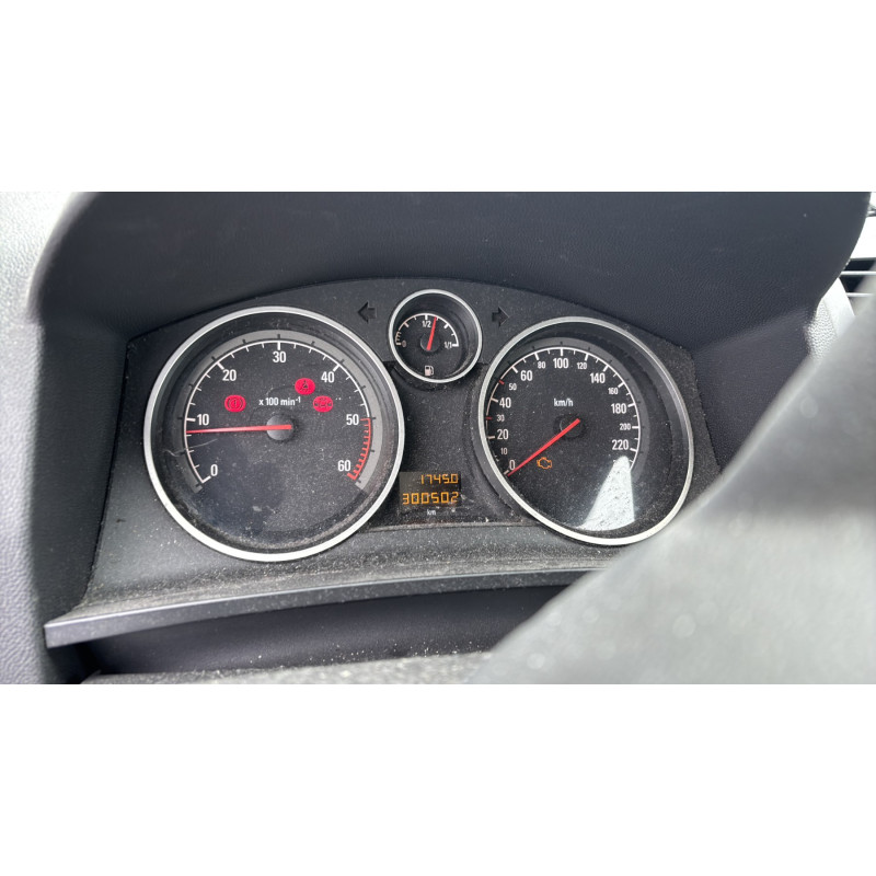 Pare boue avant gauche OPEL ZAFIRA B Photo n°19