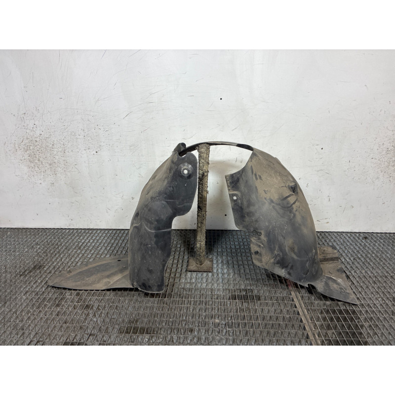 Pare boue avant droit PEUGEOT 206 Photo n°2