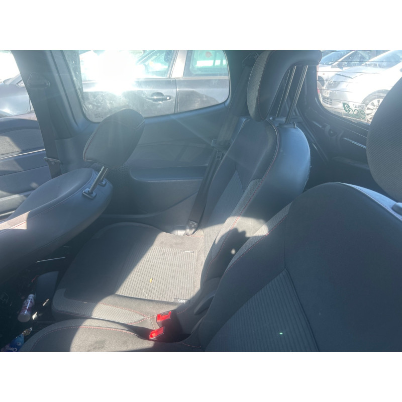 Pare boue avant gauche RENAULT TWINGO 2 Photo n°4