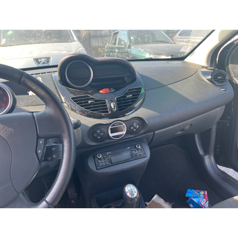 Pare boue avant gauche RENAULT TWINGO 2 Photo n°15