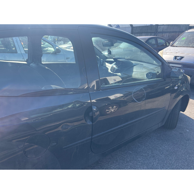 Pare boue avant gauche RENAULT TWINGO 2 Photo n°18