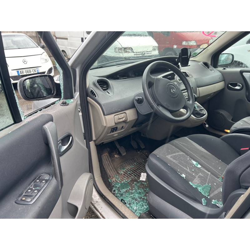Pare boue avant droit RENAULT SCENIC 2 Photo n°6