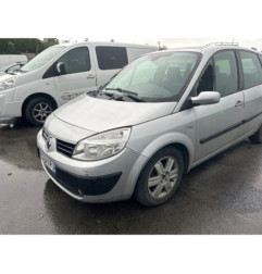 Pare boue avant droit RENAULT SCENIC 2
