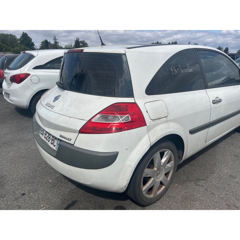 Pare boue arriere gauche RENAULT MEGANE 2 Photo n°10