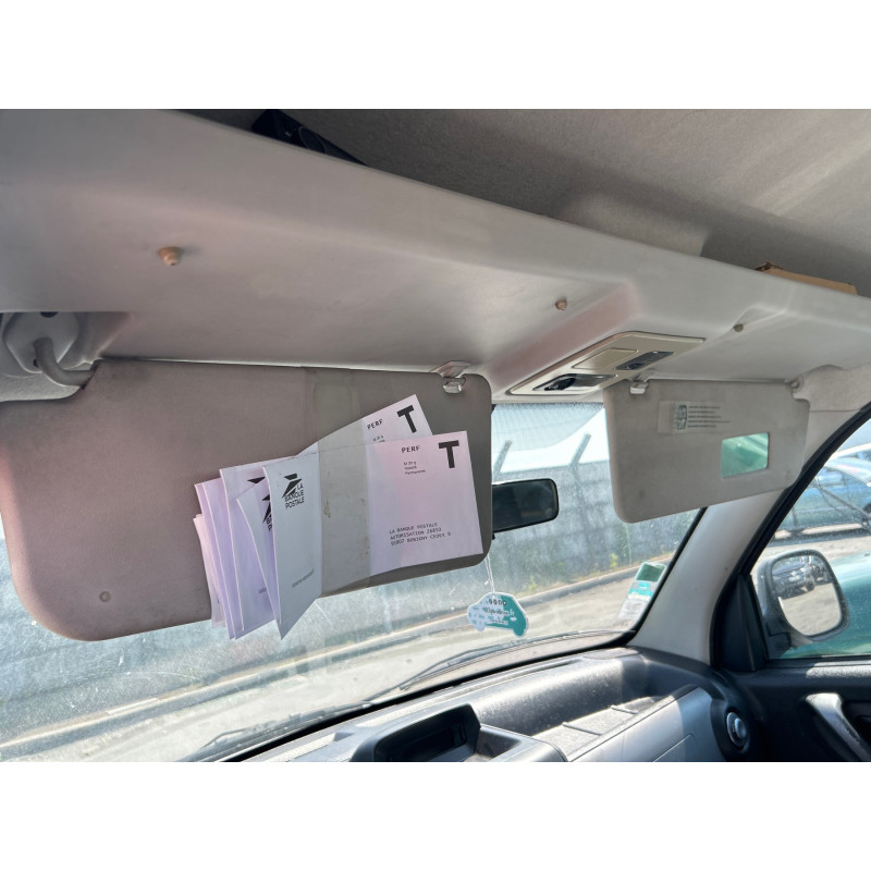 Pare boue avant gauche CITROEN BERLINGO 1 Photo n°6