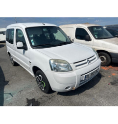 Pare boue avant gauche CITROEN BERLINGO 1