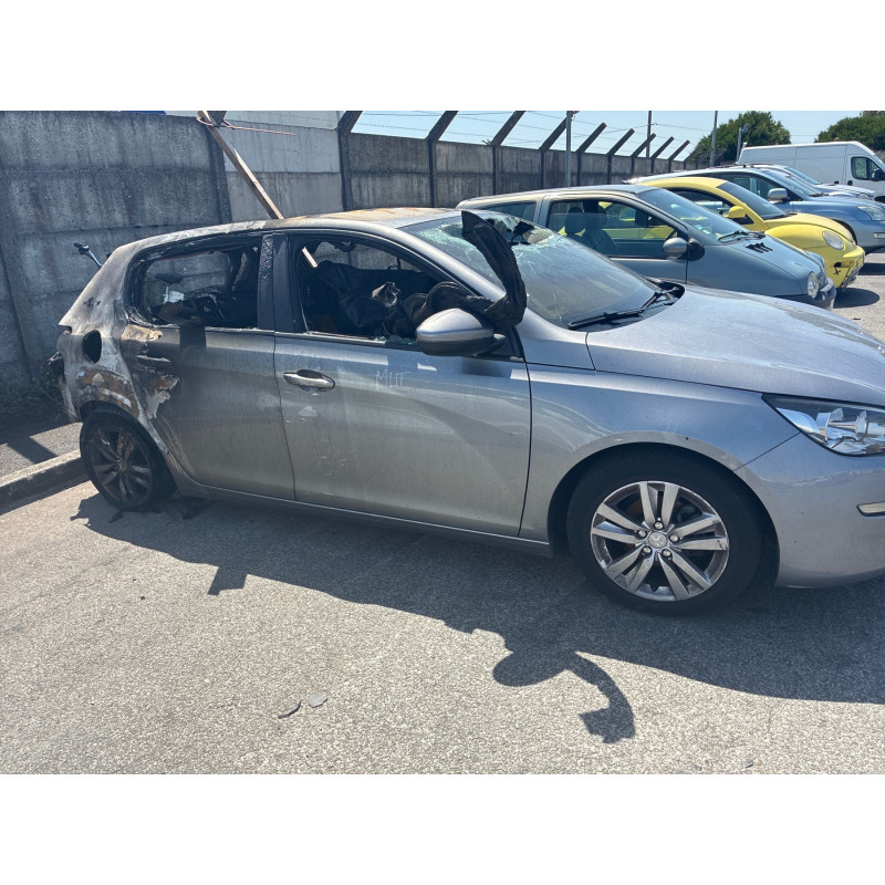 Pare boue avant droit PEUGEOT 308 2 Photo n°8