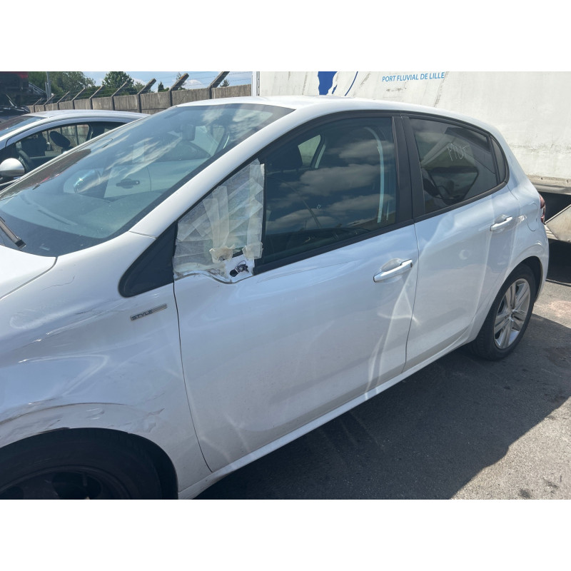 PEUGEOT 208 1 PHASE 2 1.2 VTI - 12V Photo n°9