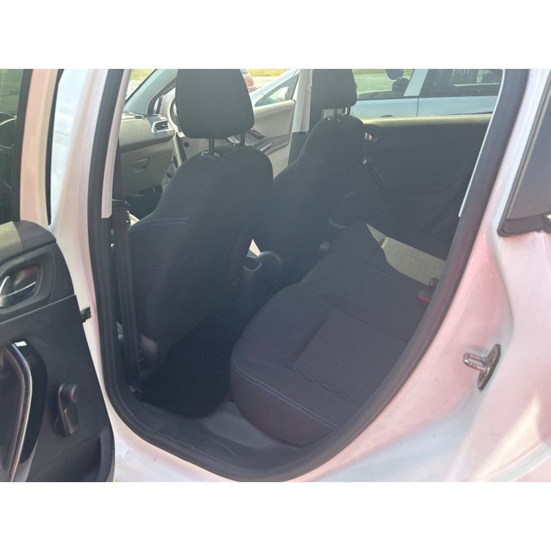 PEUGEOT 208 1 PHASE 2 1.2 VTI - 12V Photo n°16