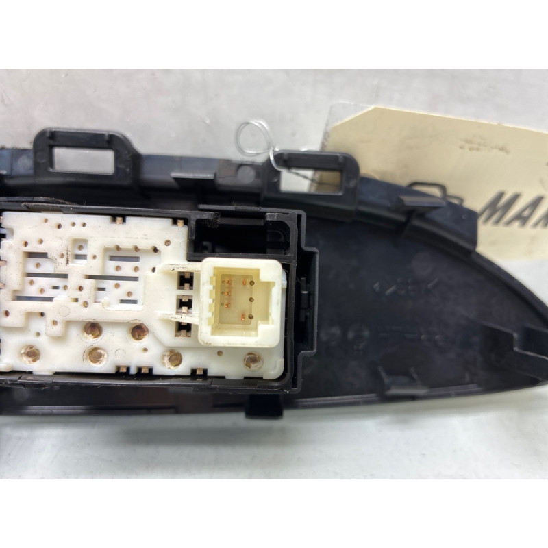 Interrupteur de leve vitre arriere gauche TOYOTA PRIUS 3 Photo n°3