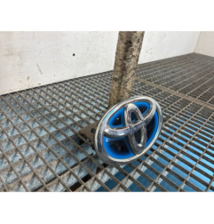 Sigle de calandre TOYOTA PRIUS 3