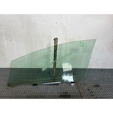 Vitre avant droit TOYOTA PRIUS 3