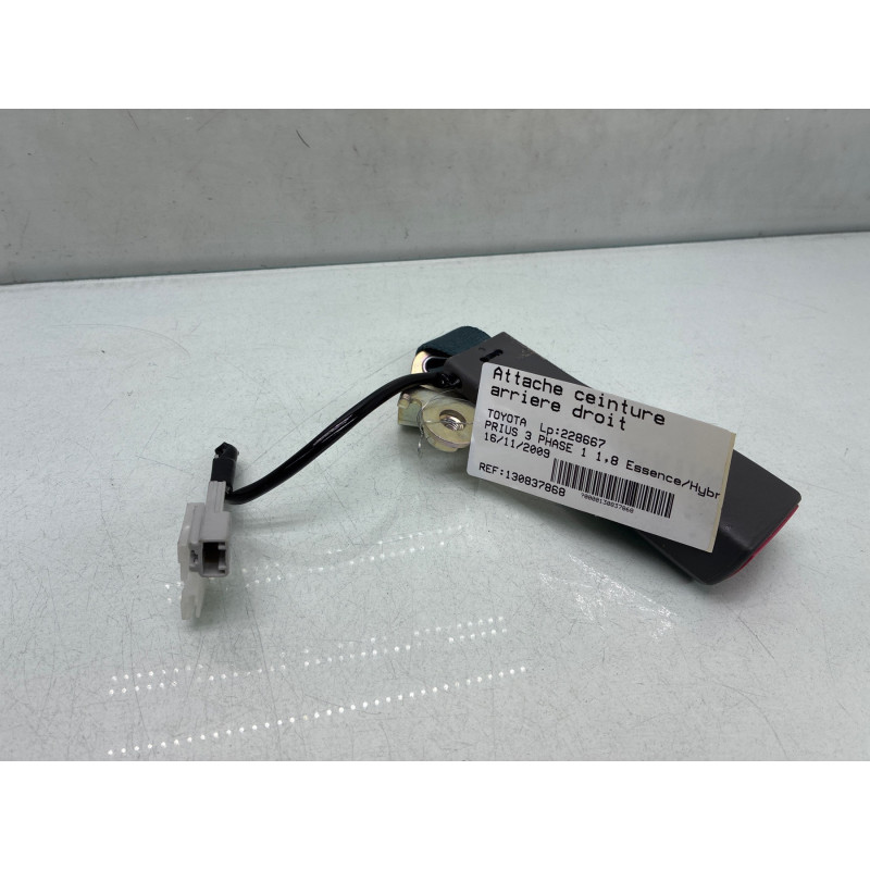 Attache ceinture arriere droit TOYOTA PRIUS 3 Photo n°4