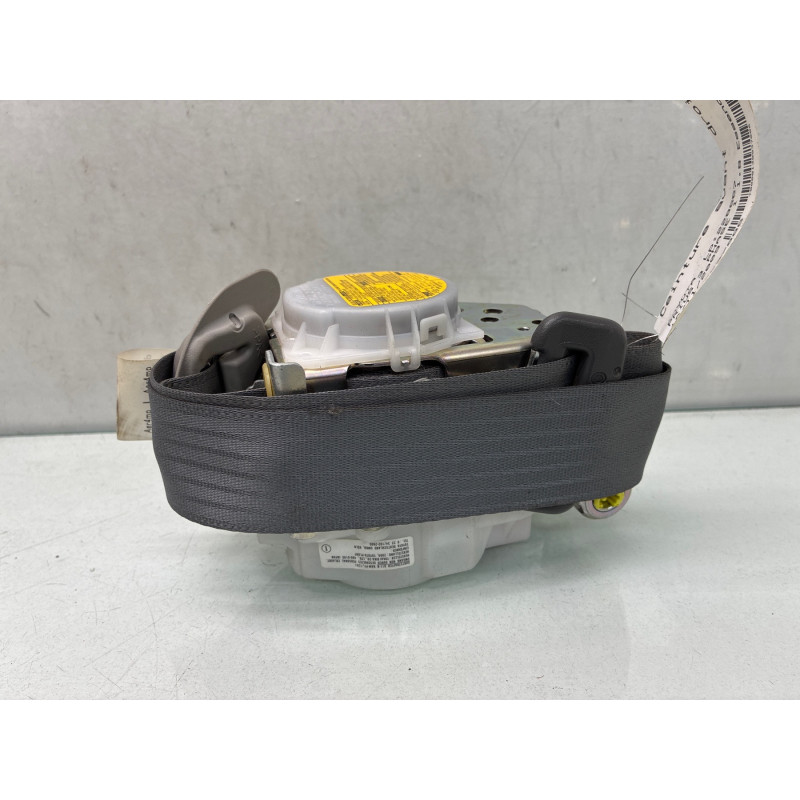 Pretensionneur de ceinture avant droit TOYOTA PRIUS 3 Photo n°1