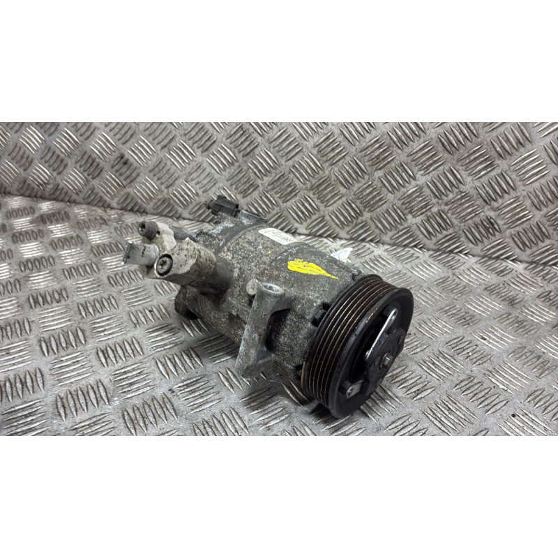 Compresseur clim VOLKSWAGEN POLO 5 Photo n°1
