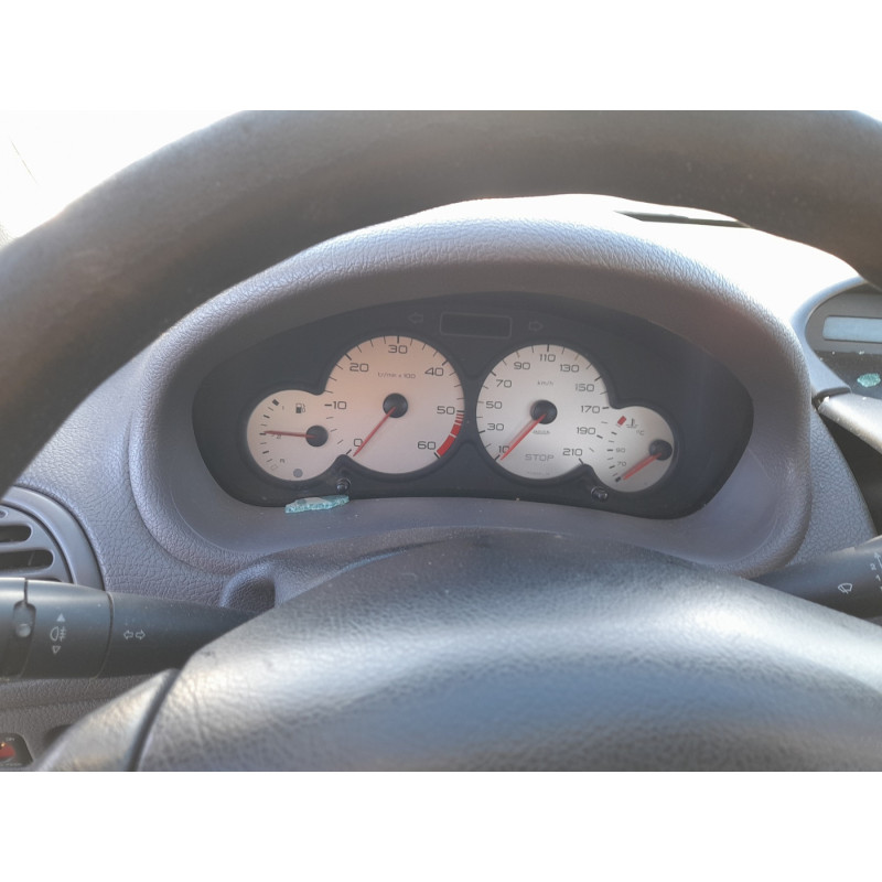 Capot PEUGEOT 206 Photo n°18
